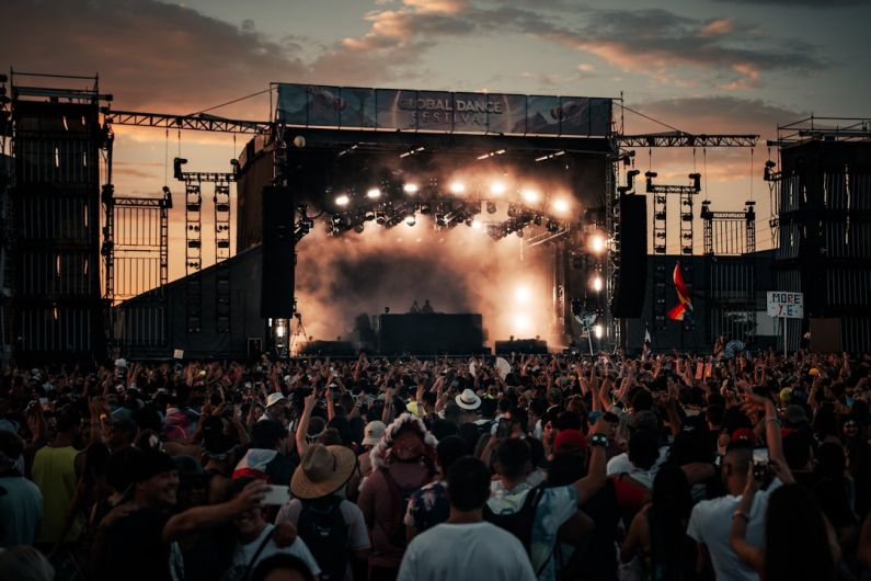 Concerts - people watching concert during daytime